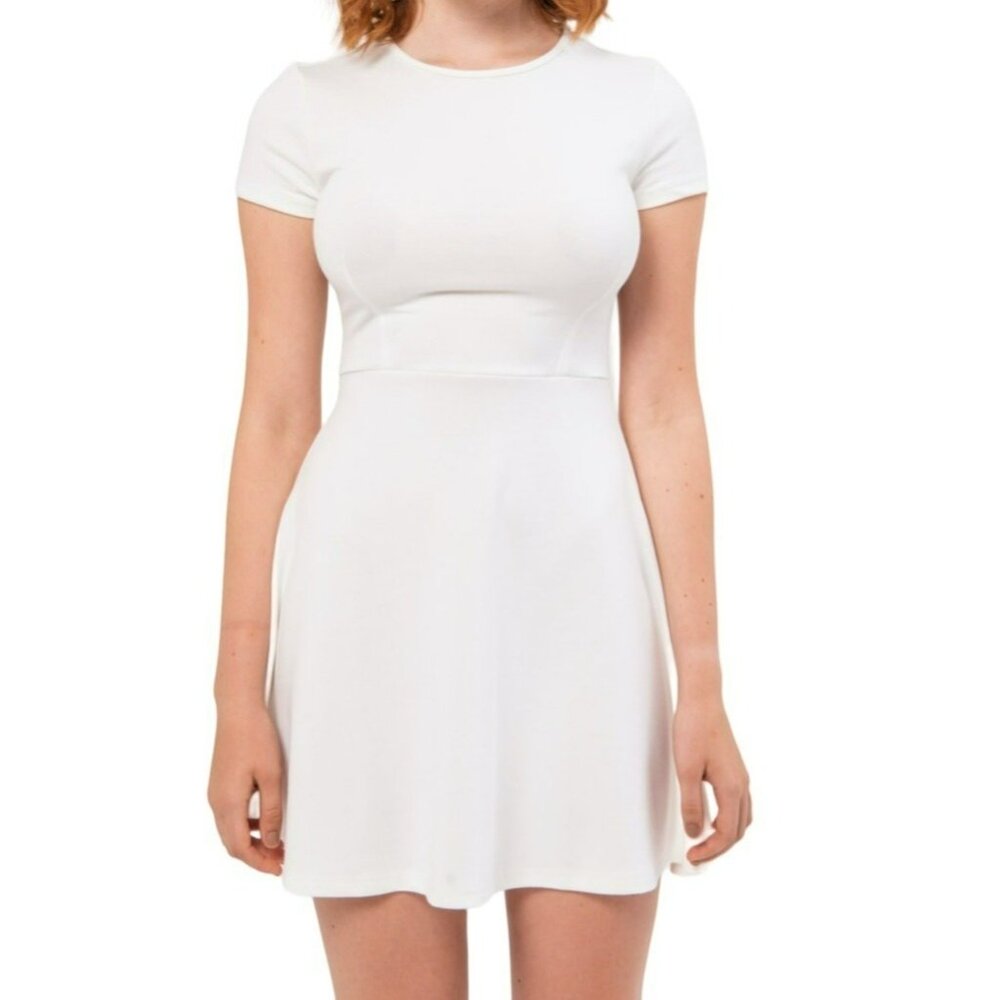 KikiRiki Short Sleeve Classic Skater Dress White Size Small NWT